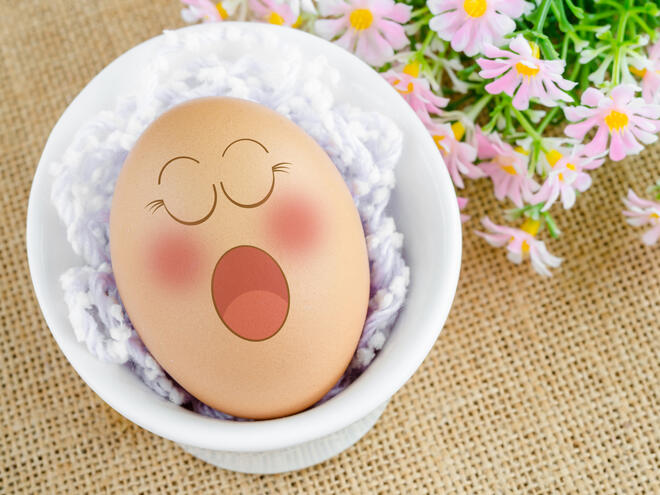 Най-лесният начин да обелите твърдо сварено яйце