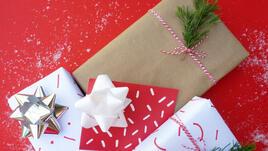 Направете сами опаковъчна хартия за подаръци