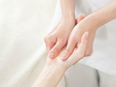 Нежен подарък: масаж на ръцете