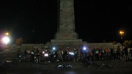 Велоразходка в нощна София