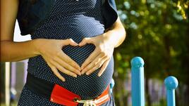 Могат ли бременните да заразят плода с COVID-19?