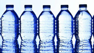 Не пийте вода от пластмасови бутилки! Ето защо