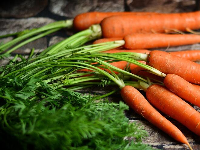 Защо да похапваме листата от моркови?