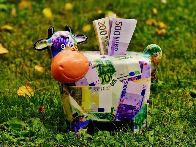 Финансов хороскоп за всички зодии през ЮНИ