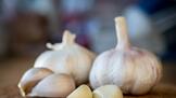 Какво се случва с тялото ви, ако ядете чесън всеки ден (и как да премахнете лошия дъх)
