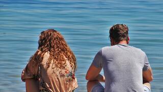 Два признака, че партньорът ви не ви обича, а само ви манипулира