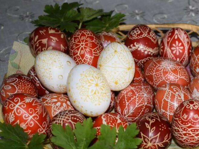 Писани яйца: Стара традиция, която превръща великденските яйца в изкуство