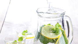 Ново 20! Диетолог заклейми мита за пиенето на вода с лимон на гладно