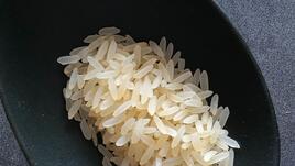За какво служи оризовата вода и как да си я приготвим
