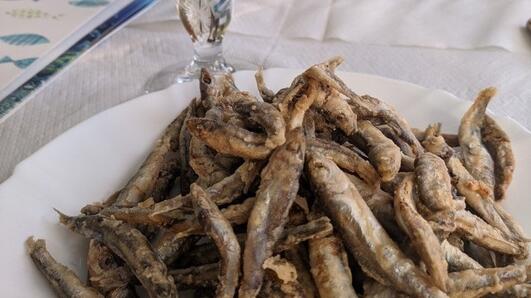 Замразената риба: Как ни продават 40% вода